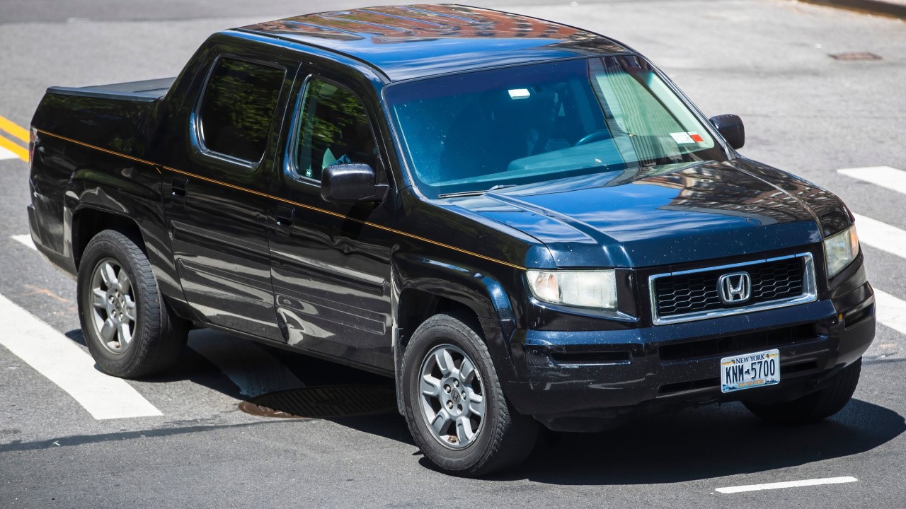 Honda Ridgeline, midsize pickup truck
