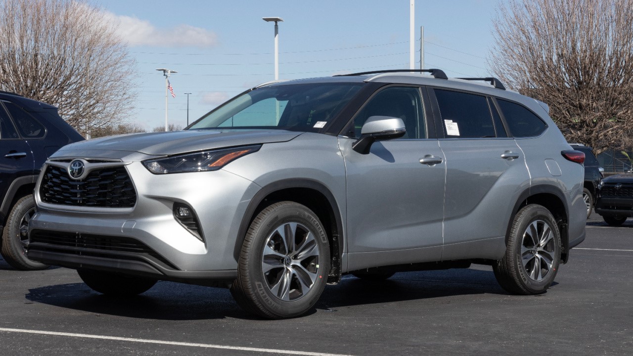 Toyota Highlander SUV, Highlander in Hybrid, L, LE, XLE, XSE, Limited and Platinum models